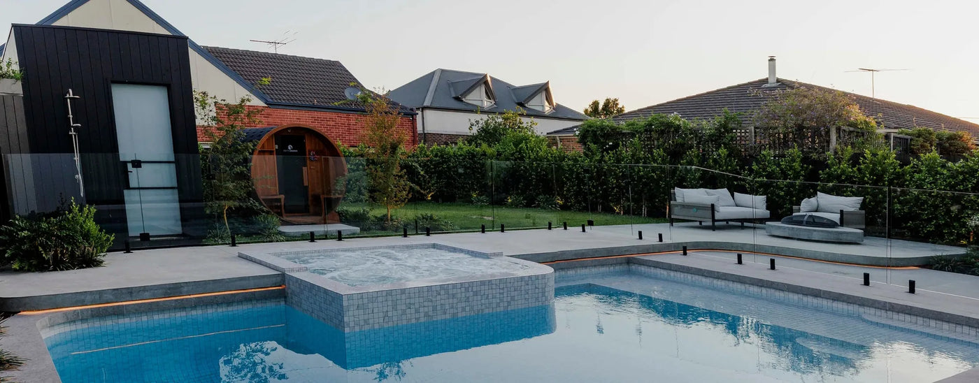 Pascoe Vale curved concrete pool and raised spa by Fine Art Pools