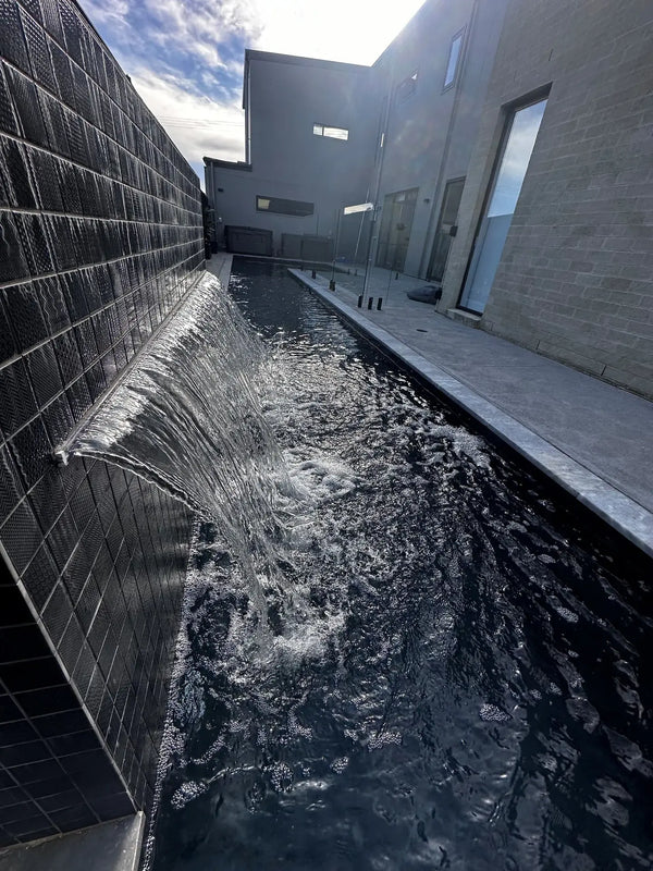 Infinity edge concrete pool in Melbourne by Fine Art Pools