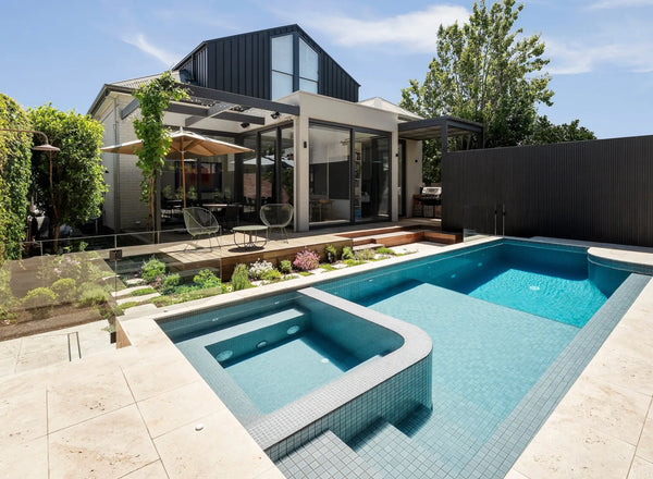 Elsternwick concrete pool and spa combination by Fine Art Pools